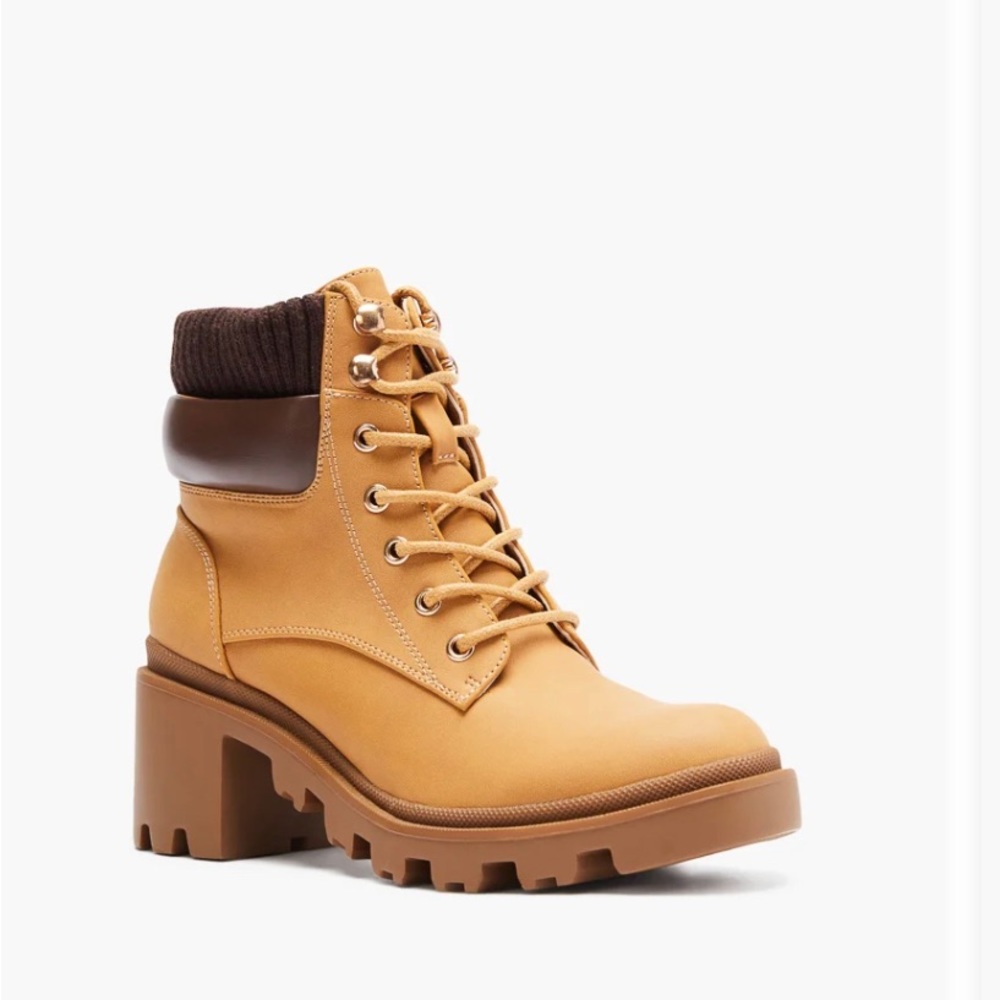 Suede boots size 9